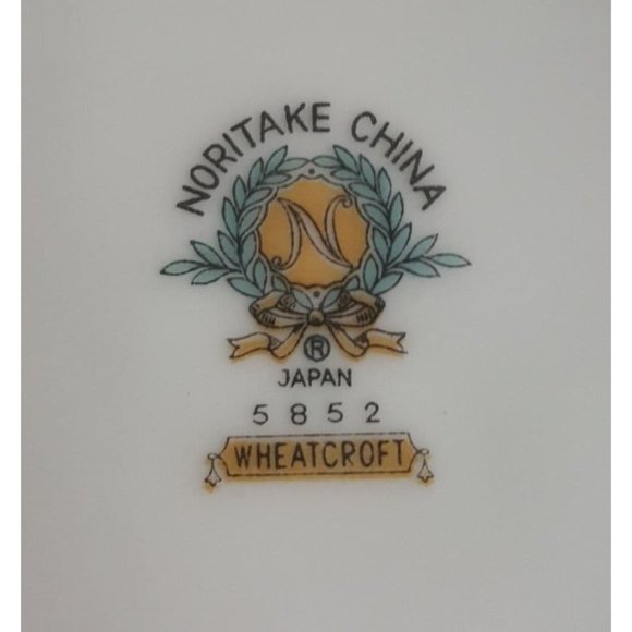 Noritake Wheatcroft Oval Vegetable Bowl Beautiful Gold Trim Gray Leaves Christma - Picture 2 of 8